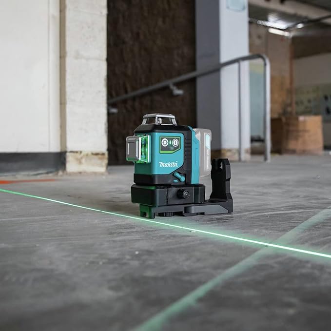 Makita SK700GD 12V max CXT® Self-Leveling 360° 3-Plane Green Laser